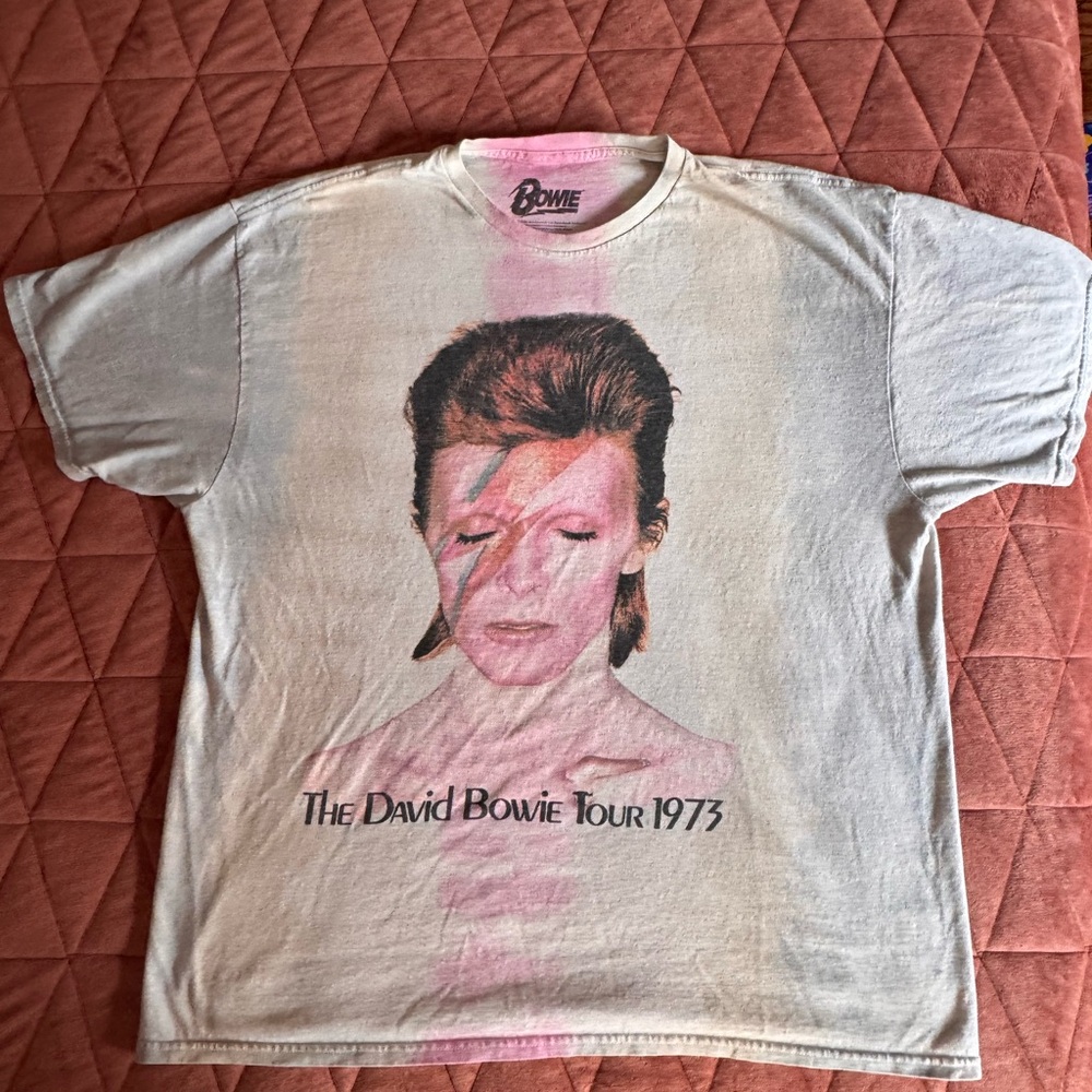 David Bowie Tour 1973 Graphic T-Shirt - Pink/White